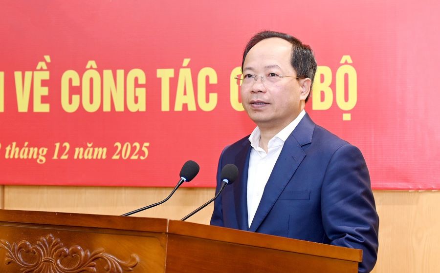 Bí thư Tỉnh ủy Nguyễn Duy Lâm phát biểu chúc mừng và giao nhiệm vụ. Bí thư Tỉnh ủy Nguyễn Duy Lâm phát biểu chúc mừng và giao nhiệm vụ.