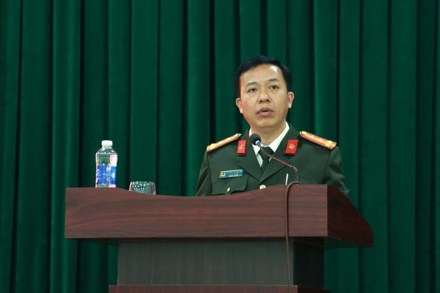 Đại tá Nguyễn Trung Kiên, Phó Giám đốc Công an tỉnh Hà Tĩnh phát biểu tại lễ khai giảng