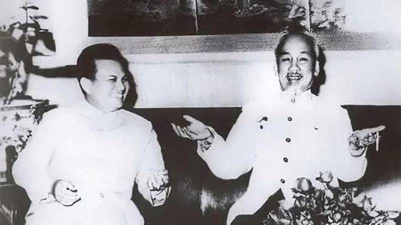 Chủ tịch Hồ Chí Minh với Chủ tịch Kaysone Phomvihane. (Ảnh tư liệu) Chủ tịch Hồ Chí Minh với Chủ tịch Kaysone Phomvihane. (Ảnh tư liệu)
