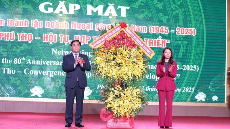 Gặp mặt “Phú Thọ - Hội tụ, hợp tác và phát triển” nhân 80 năm thành lập ngành Ngoại giao Việt Nam
