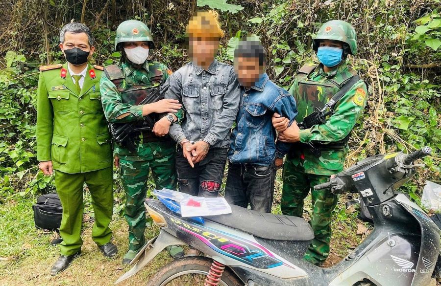 Quảng Trị: Bắt 2 đối tượng, thu giữ 185 viên ma túy