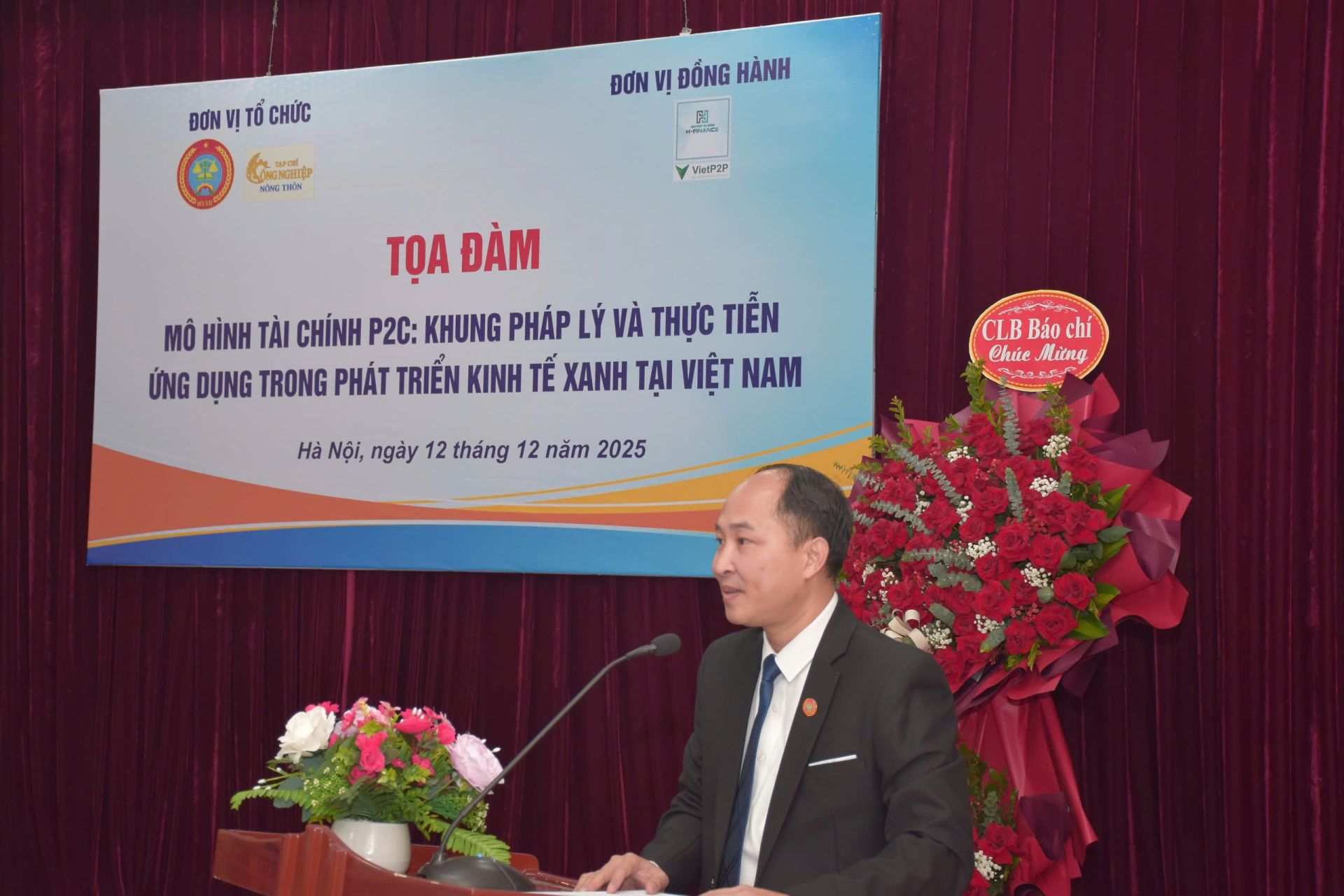 Ông TS. Nguyễn Viện Dũng - Viện trưởng Viện pháp luật về Môi trường và Phát triển bền vững phát biểu tại buổi tọa đàm Ông TS. Nguyễn Viện Dũng - Viện trưởng Viện pháp luật về Môi trường và Phát triển bền vững phát biểu tại buổi tọa đàm