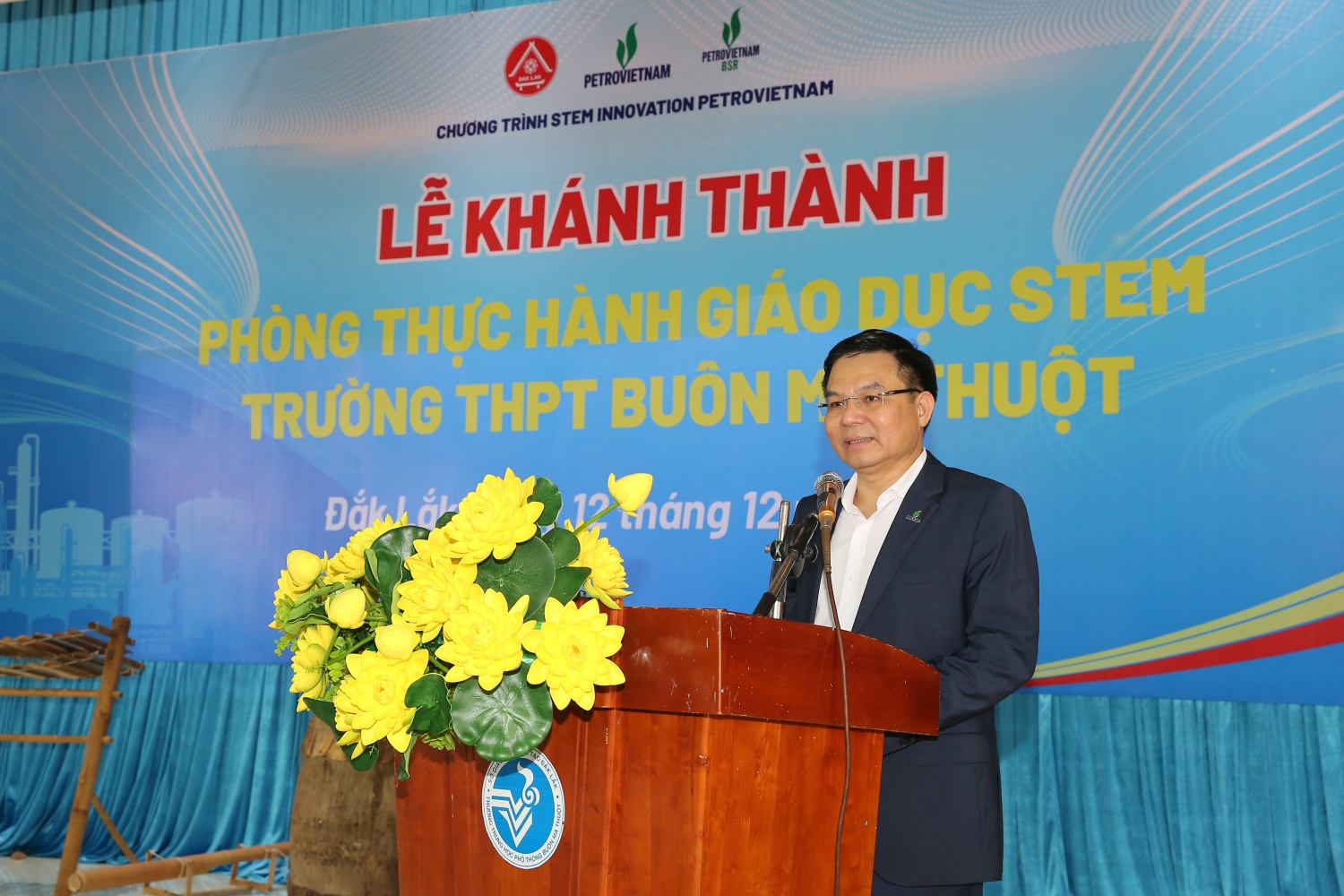 Đồng chí Lê Mạnh Hùng – Bí thư Đảng ủy, Chủ tịch HĐTV Petrovietnam: Petrovietnam hướng tới mục tiêu lớn hơn là từng bước nâng cao trình độ sản xuất của Việt Nam Đồng chí Lê Mạnh Hùng – Bí thư Đảng ủy, Chủ tịch HĐTV Petrovietnam: Petrovietnam hướng tới mục tiêu lớn hơn là từng bước nâng cao trình độ sản xuất của Việt Nam