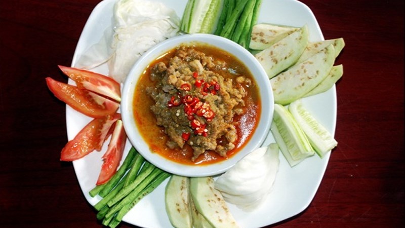 Nước sốt mắm bò hóc dùng để chấm thịt luộc Nước sốt mắm bò hóc dùng để chấm thịt luộc