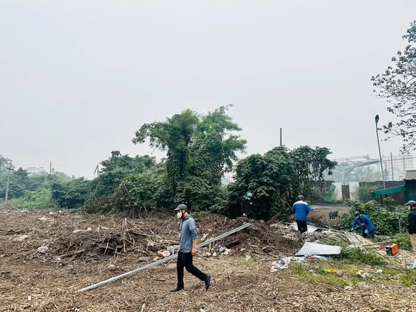 Lĩnh Nam ra quân xử lý vi phạm, giải tỏa hơn 40 nghìn m² đất bãi sông Hồng