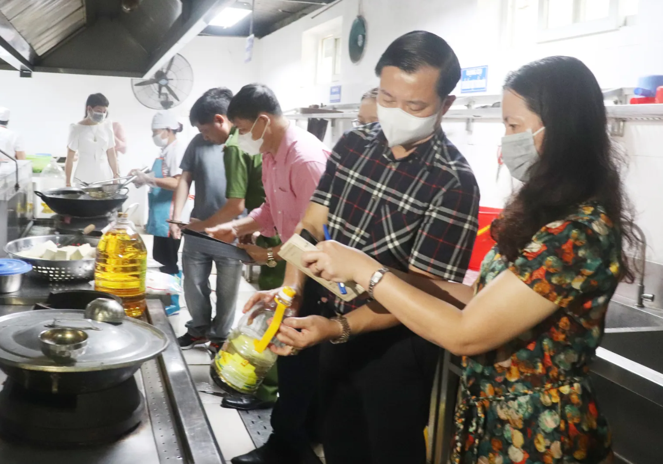 Hà Nội: Tăng cường công tác kiểm soát an toàn thực phẩm trong dịp Tết 2026