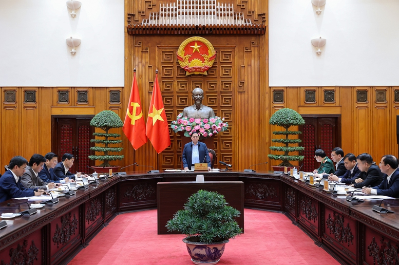 Thủ tướng Phạm Minh Chính làm việc với các bộ ngành và tỉnh Quảng Trị về tình hình thiệt hại và kết quả khắc phục hậu quả bão lũ vừa qua - Ảnh: VGP/Nhật Bắc Thủ tướng Phạm Minh Chính làm việc với các bộ ngành và tỉnh Quảng Trị về tình hình thiệt hại và kết quả khắc phục hậu quả bão lũ vừa qua - Ảnh: VGP/Nhật Bắc