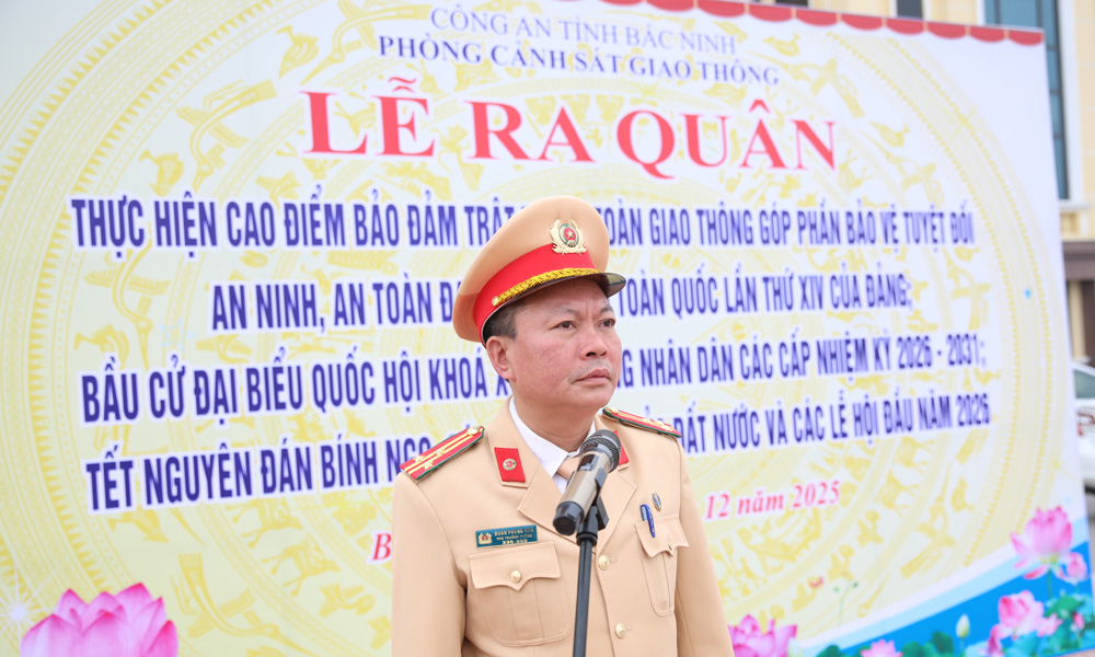 Thượng tá Đoàn Phong Sơn, Phó trưởng Phòng Cảnh sát giao thông, Công an tỉnh phát động đợt cao điểm.