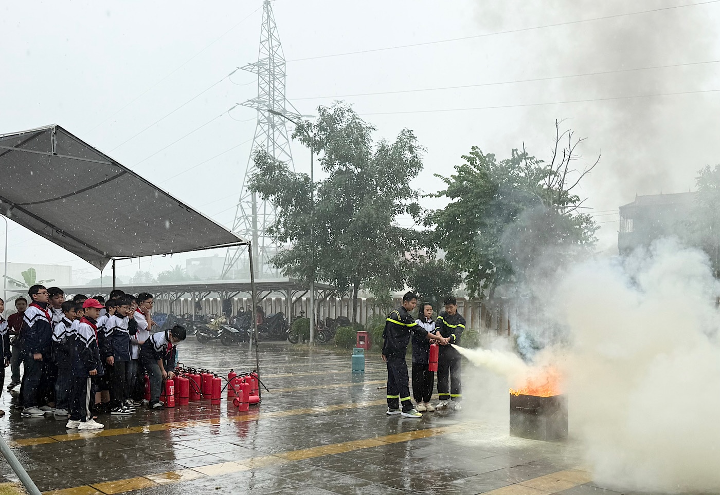 Bắc Ninh: Tuyên truyền, trải nghiệm thực hành phòng cháy, chữa cháy và cứu nạn, cứu hộ tại xã Tân Yên