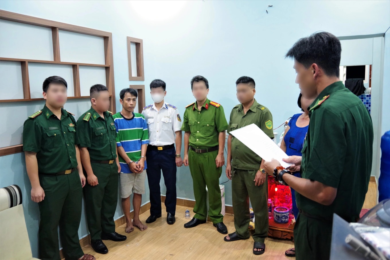 TP. HCM: Bộ đội Biên phòng bắt quả tang vụ tàng trữ cỏ Mỹ