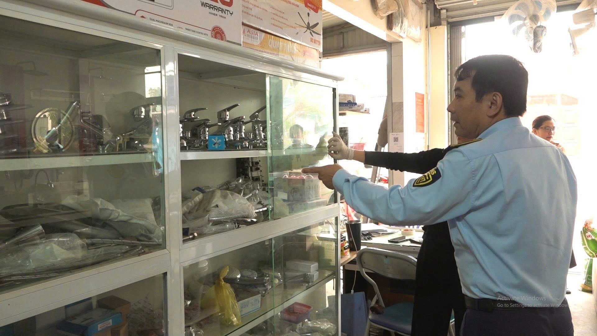 Đoàn kiểm tra liên ngành xã An Lão ra quân kiểm tra, chống buôn lậu, gian lận thương mại và hàng giả năm 2025