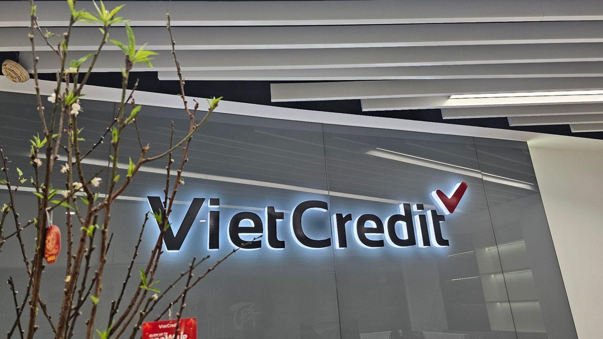VietCredit bị phạt 702 triệu đồng: Lộ nhiều rủi ro trong quản trị và cấp tín dụng