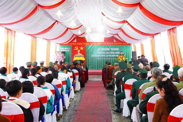 Quang cảnh buổi lễ khánh thành Tượng đài, bia tưởng niệm liệt sĩ Anh hùng lực lượng vũ trang Nhân dân Kiều Ngọc Luân. Quang cảnh buổi lễ khánh thành Tượng đài, bia tưởng niệm liệt sĩ Anh hùng lực lượng vũ trang Nhân dân Kiều Ngọc Luân.