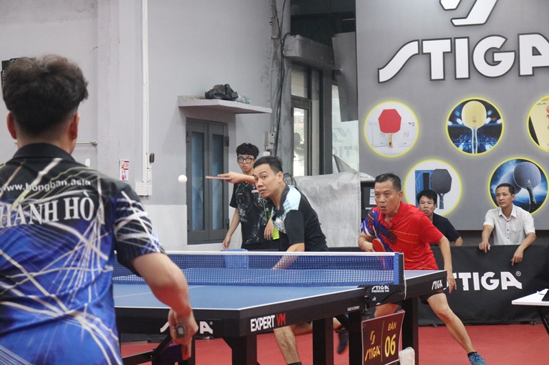 Gần 100 VĐV thi đấu Giải bóng bàn tranh Cúp CLB Khả Như mở rộng 2025