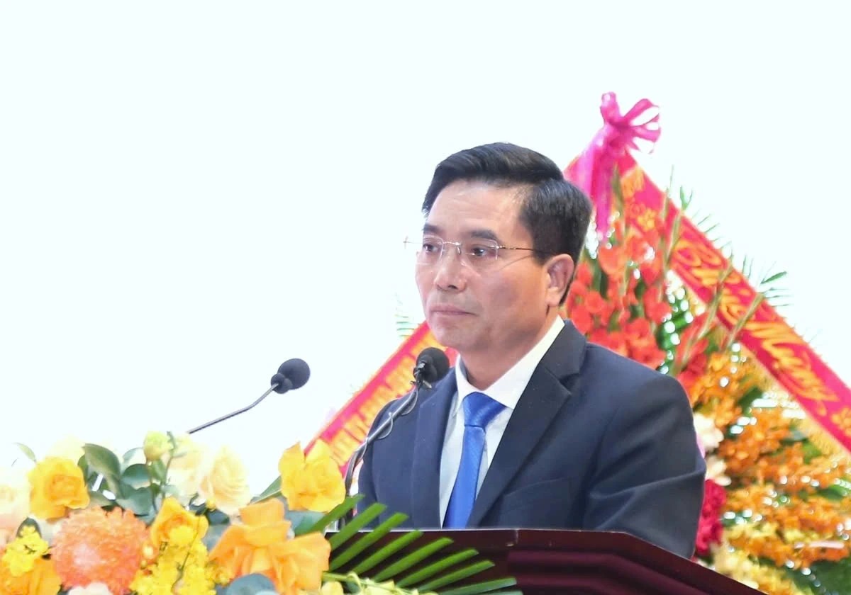 Đồng chí Nguyễn Doãn Anh, Ủy viên Trung ương Đảng, Bí thư Tỉnh ủy phát biểu tại buổi gặp mặt.