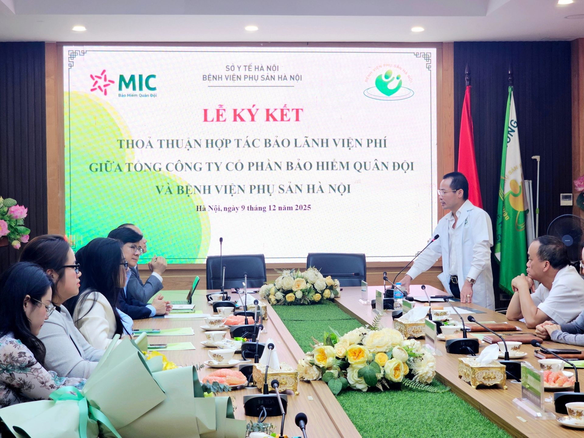 Lãnh đạo MIC và Bệnh viện Phụ sản Hà Nội phát biểu tại lễ ký kết, khẳng định cam kết phối hợp nâng cao chất lượng dịch vụ và gia tăng tiện ích cho khách hàng bảo hiểm thai sản. Lãnh đạo MIC và Bệnh viện Phụ sản Hà Nội phát biểu tại lễ ký kết, khẳng định cam kết phối hợp nâng cao chất lượng dịch vụ và gia tăng tiện ích cho khách hàng bảo hiểm thai sản.