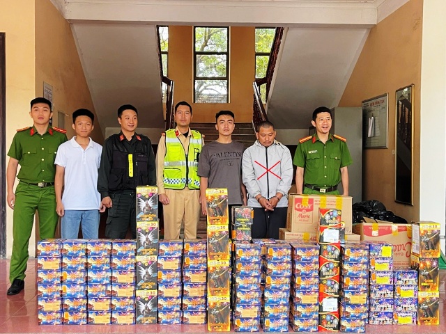 Công an Nghệ An triệt phá đường dây vận chuyển số lượng lớn pháo nổ liên tỉnh
