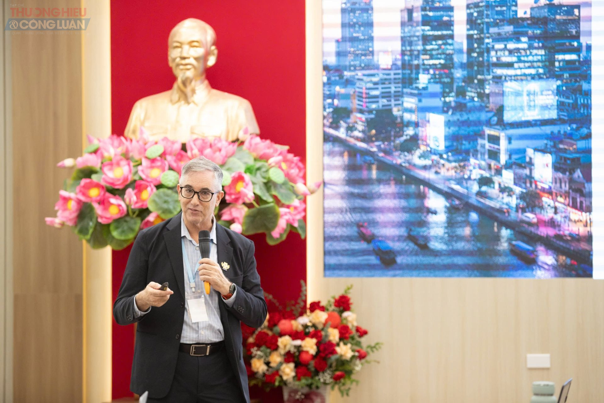 Ông Marc Kramer (VinUniversity) nêu rõ các tiêu chí mà nhà đầu tư quốc tế quan tâm khi xem xét startup Việt Nam Ông Marc Kramer (VinUniversity) nêu rõ các tiêu chí mà nhà đầu tư quốc tế quan tâm khi xem xét startup Việt Nam