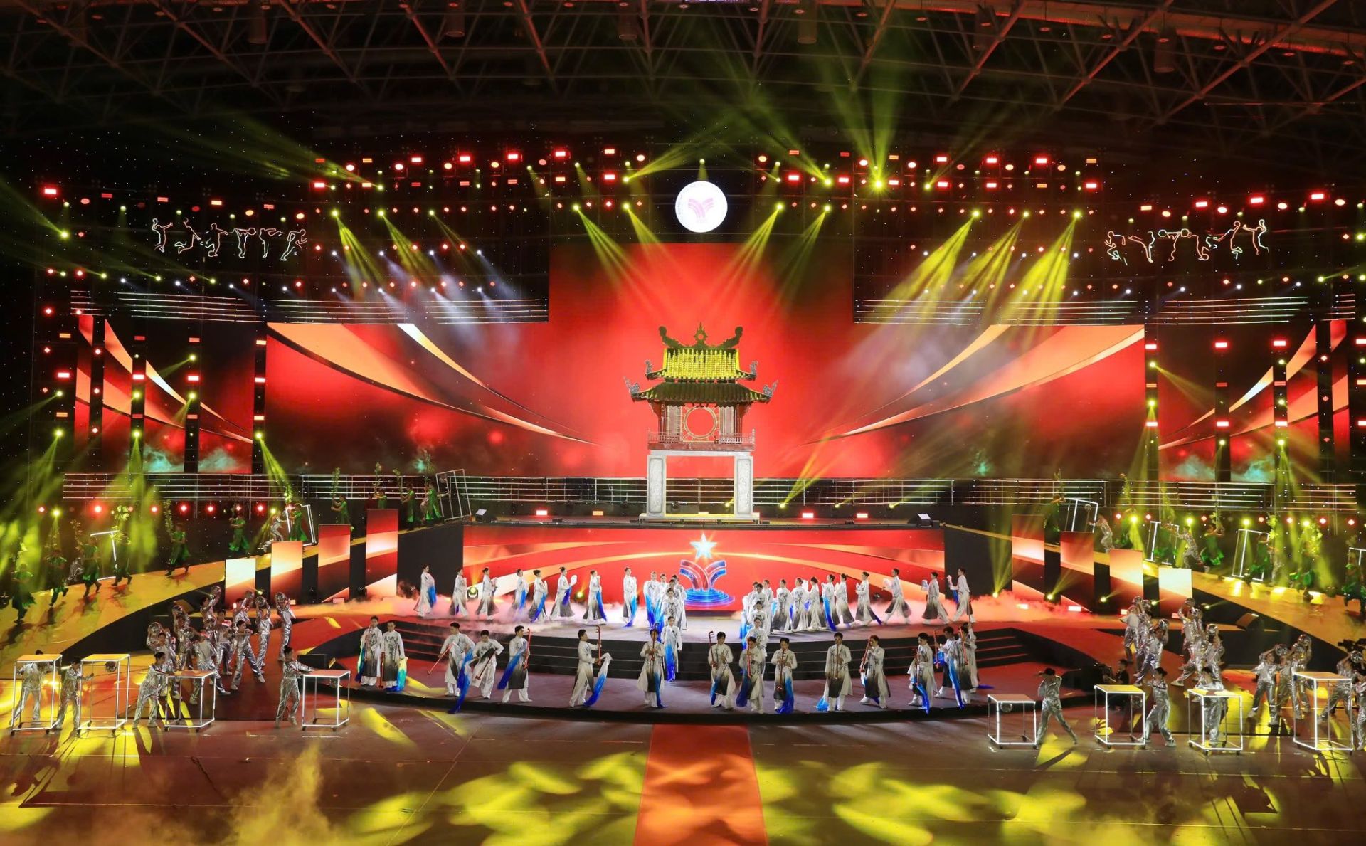 Quang cảnh lễ khai mạc Đại hội Thể dục thể thao Thủ đô lần thứ XI năm 2025 tại Cung Điền kinh Hà Nội. Quang cảnh lễ khai mạc Đại hội Thể dục thể thao Thủ đô lần thứ XI năm 2025 tại Cung Điền kinh Hà Nội.