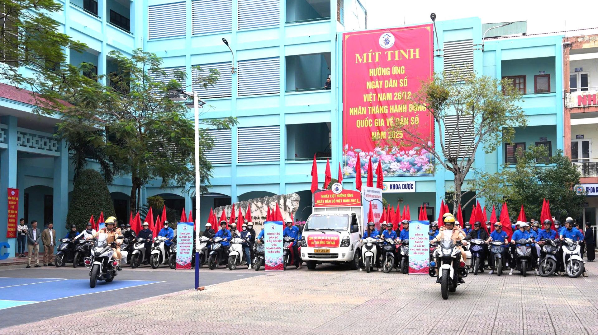 Các lực lượng tham gia diễu hành. Các lực lượng tham gia diễu hành.