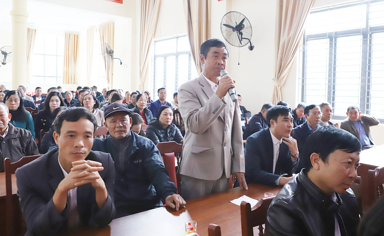 Cử tri thôn Muối (xã Bắc Lũng) kiến nghị một số nội dung Nhân dân quan tâm Cử tri thôn Muối (xã Bắc Lũng) kiến nghị một số nội dung Nhân dân quan tâm