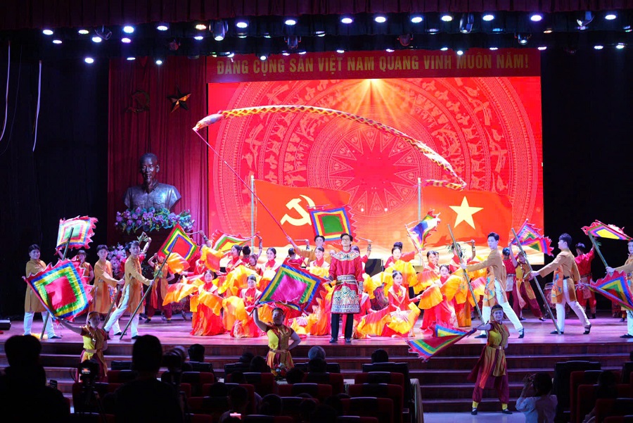 “Dấu Son” - Hành trình tôn vinh cội nguồn và lan tỏa giá trị văn hóa nghệ thuật