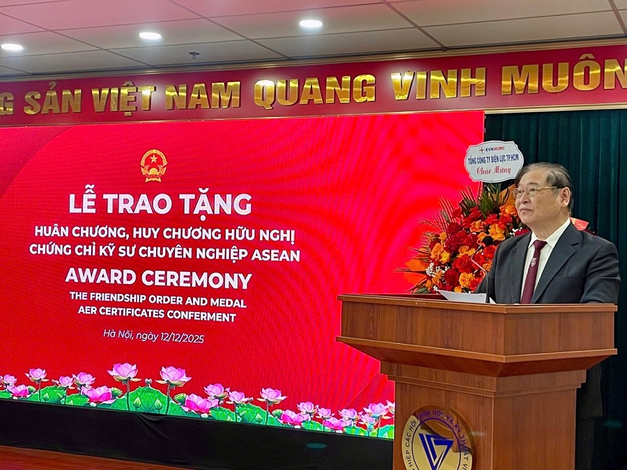 Chủ tịch LHHVN, Chủ tịch Hội đồng Đăng bạ kỹ sư ASEAN TSKH Phan Xuân Dũng phát biểu Chủ tịch LHHVN, Chủ tịch Hội đồng Đăng bạ kỹ sư ASEAN TSKH Phan Xuân Dũng phát biểu