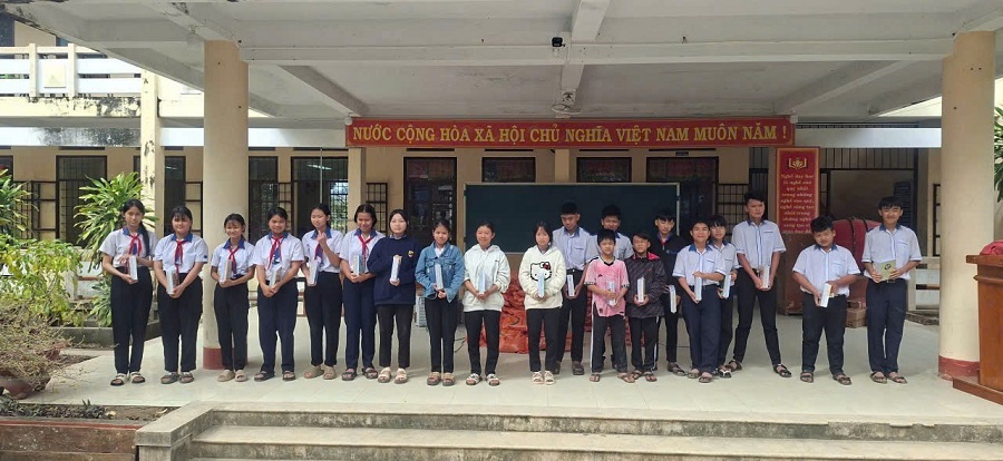 Doanh nhân Trần Huệ Ngọc và hành trình hỗ trợ cộng đồng