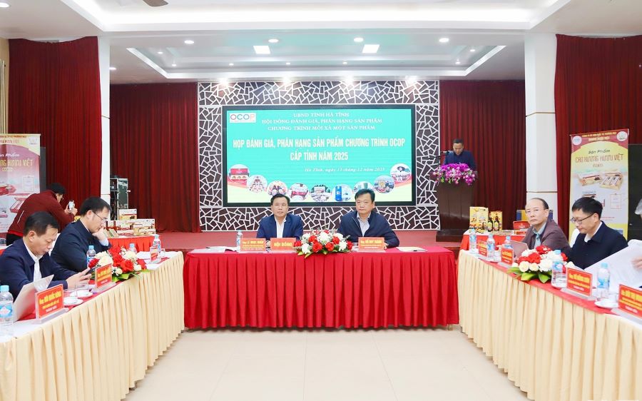 Hội đồng đánh giá, phân hạng sản phẩm OCOP cấp tỉnh năm 2025. Hội đồng đánh giá, phân hạng sản phẩm OCOP cấp tỉnh năm 2025.