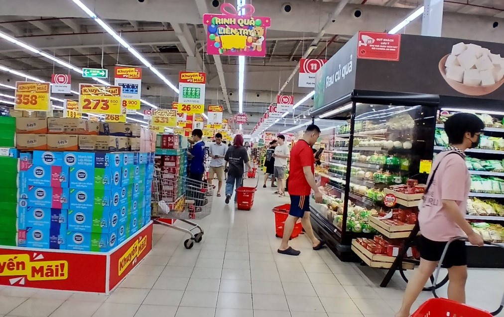 Người tiêu dùng mua sắm tại Người tiêu dùng mua sắm tại