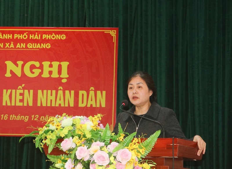 Ph&oacute; B&iacute; thư Thường trực Đảng uỷ x&atilde; Nguyễn Thị Nhung ph&aacute;t biểu chỉ đạo tại hội nghị.