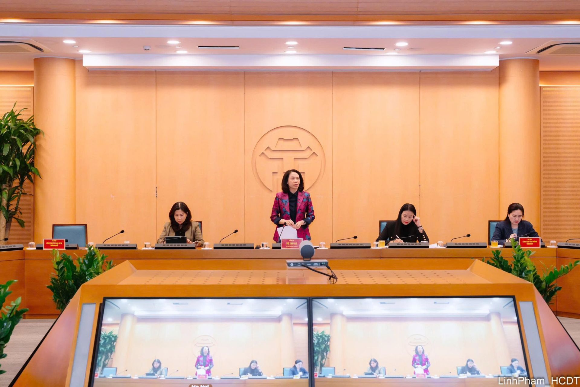 Hà Nội triển khai sớm các hoạt động Tết nhằm giảm áp lực cao điểm, bảo đảm Nhân dân đón Xuân an toàn