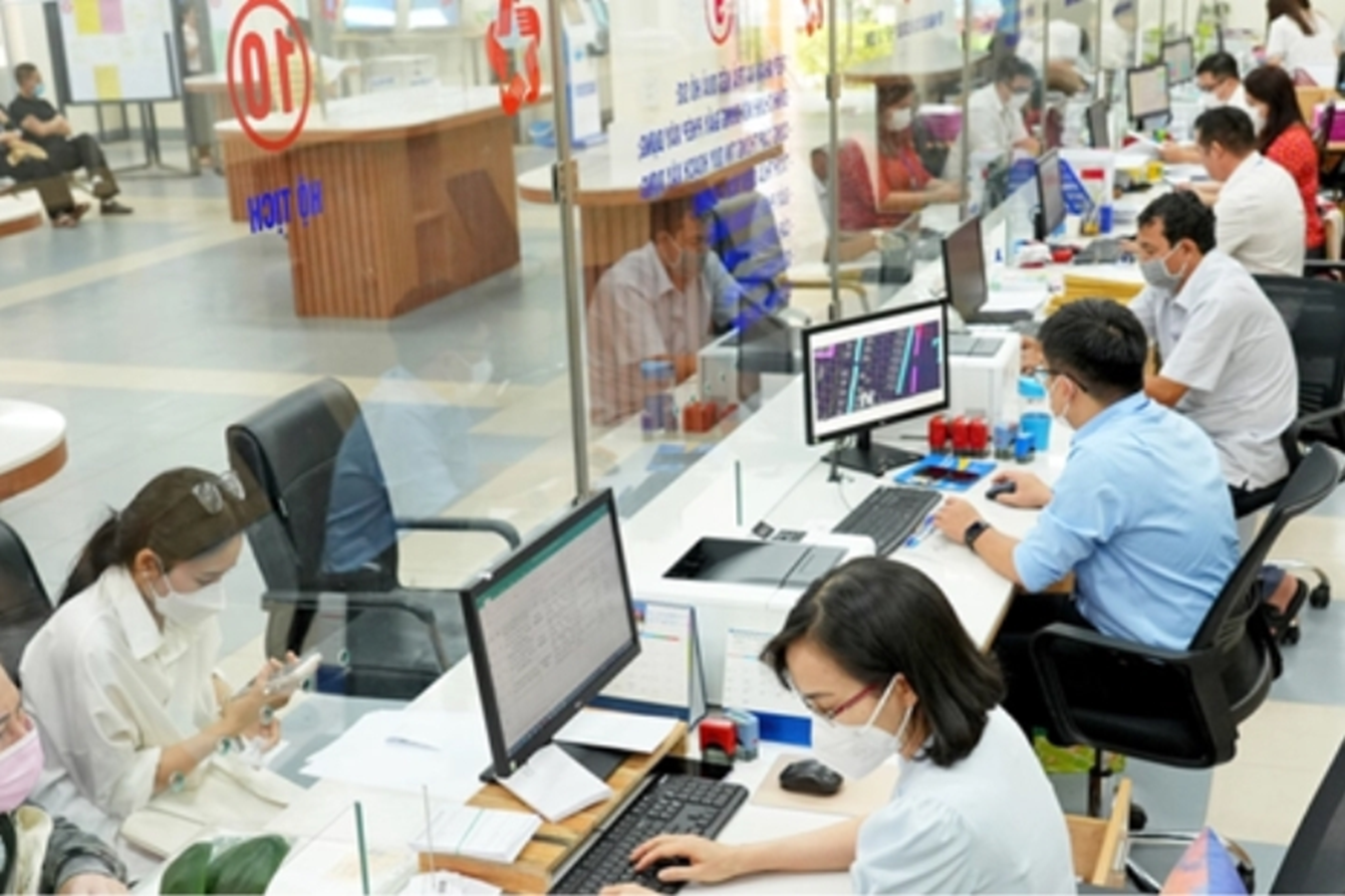 Quy định mới về đơn vị sự nghiệp công lập yêu cầu tối thiểu 15 viên chức, nới khung cấp phó