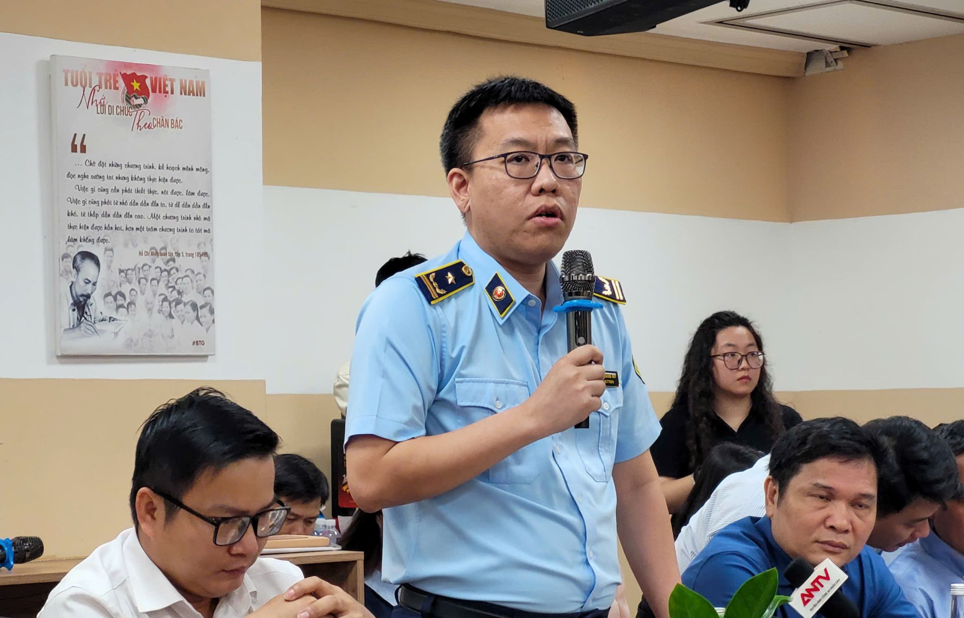 &Ocirc;ng Nguyễn Quang Huy, Ph&oacute; Chi cục trưởng Chi cục Quản l&yacute; thị trường TP. HCM th&ocirc;ng tin về t&igrave;nh h&igrave;nh kiểm tra, siết chặt thị trường h&agrave;ng h&oacute;a Tết.