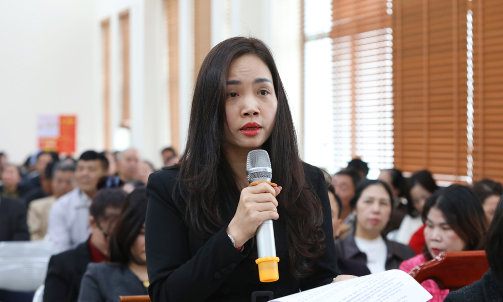 Cử tri phường V&otilde; Cường n&ecirc;u đề xuất kiến nghị.