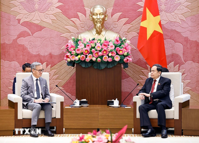 Chủ tịch Quốc hội Trần Thanh Mẫn tiếp Bộ trưởng Ngoại giao Lào