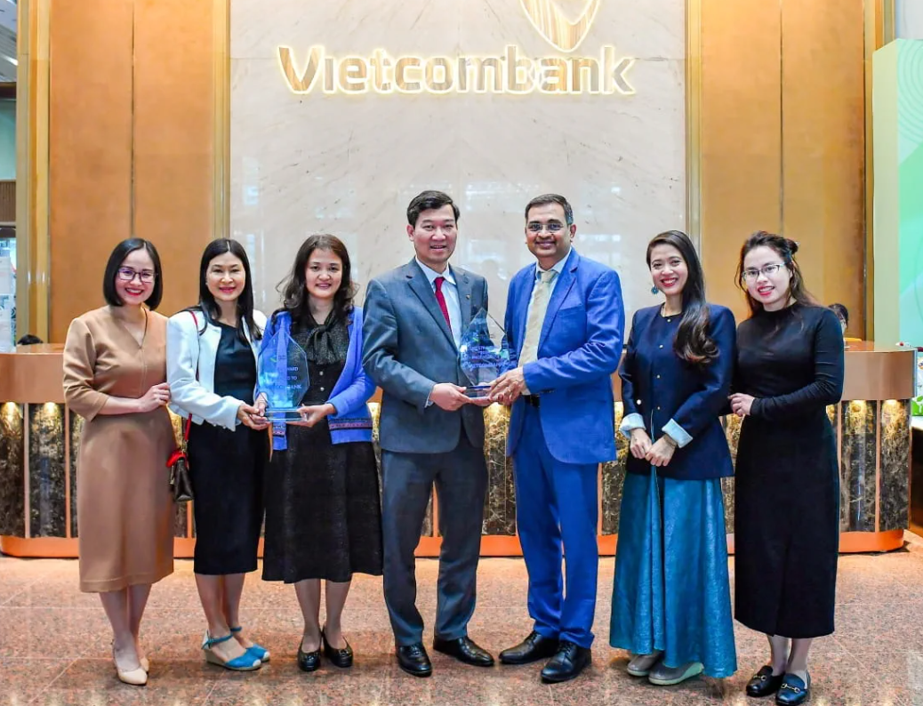 Vietcombank được Standard Chartered Bank vinh danh chất lượng thanh toán quốc tế xuất sắc