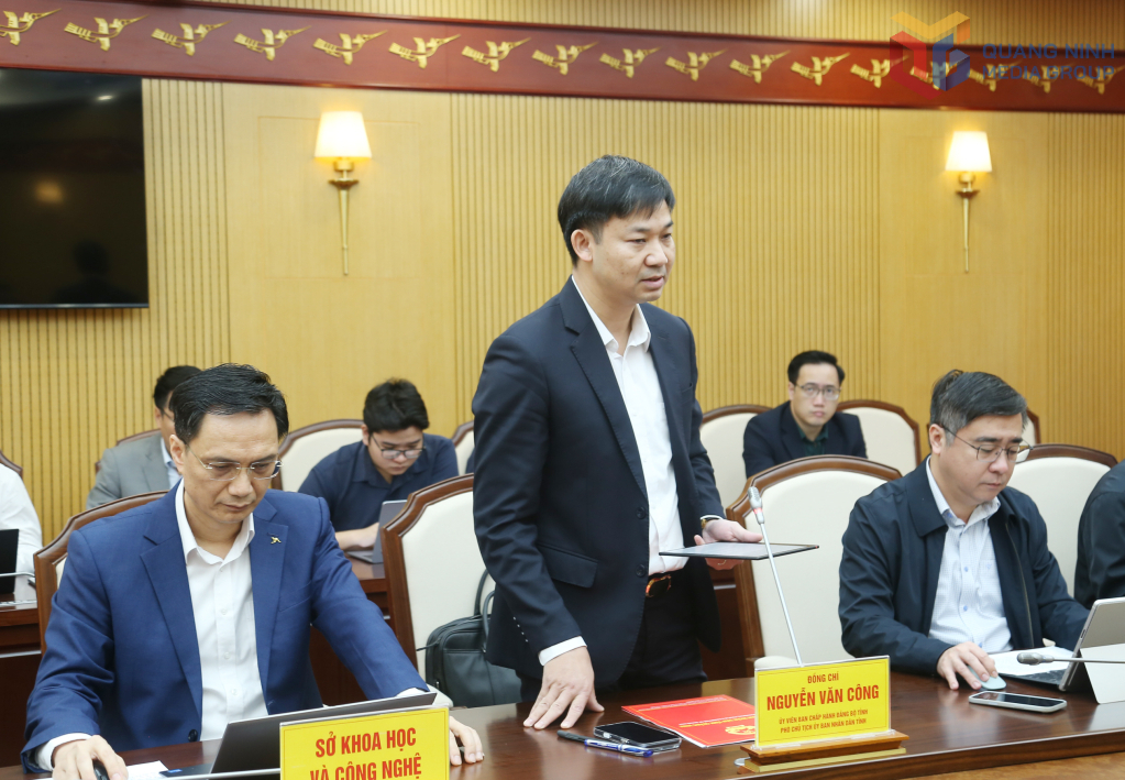 Ông Nguyễn Văn Công, Phó Chủ tịch UBND tỉnh Quảng Ninh, phát biểu tại hội nghị. Ông Nguyễn Văn Công, Phó Chủ tịch UBND tỉnh Quảng Ninh, phát biểu tại hội nghị.