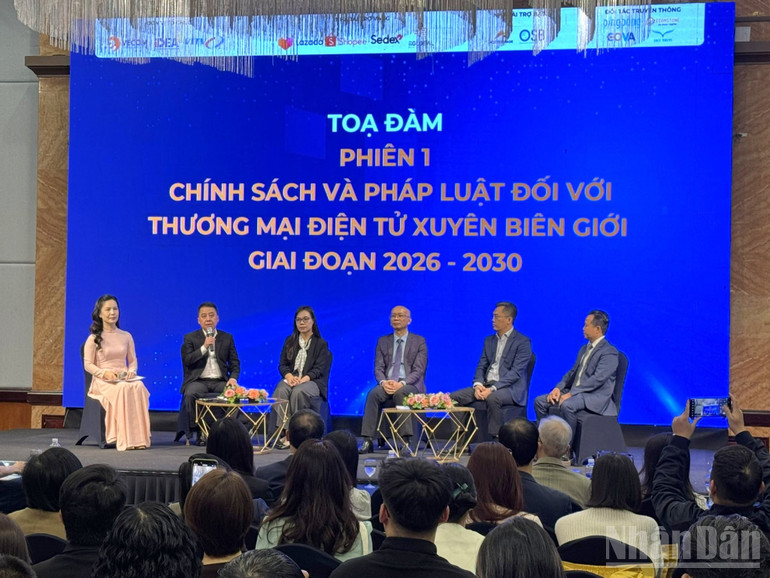 Hoàn thiện thể chế, thúc đẩy thương mại điện tử xuyên biên giới “cất cánh”