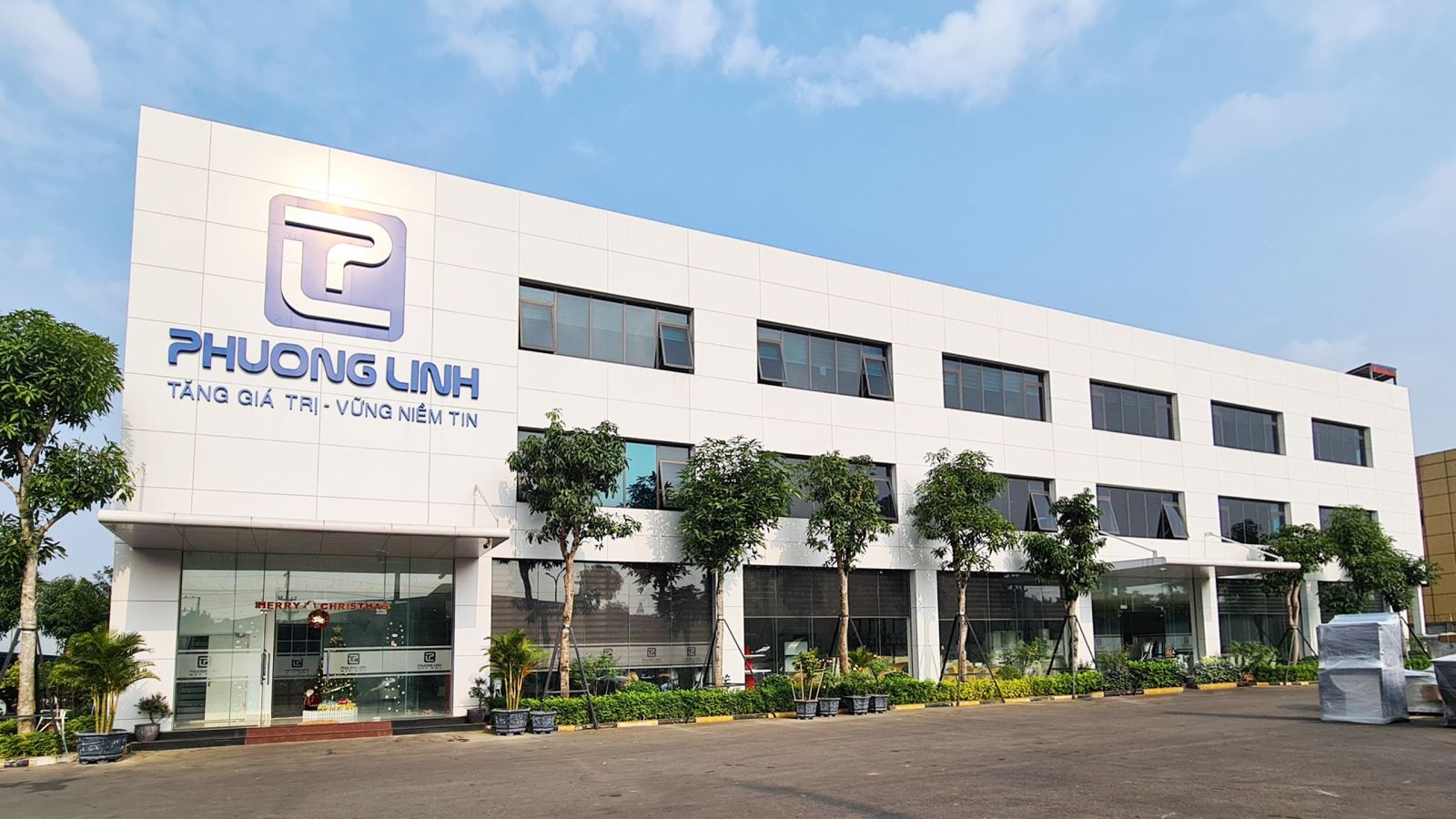 Nh&agrave; m&aacute;y sản xuất Phương Linh