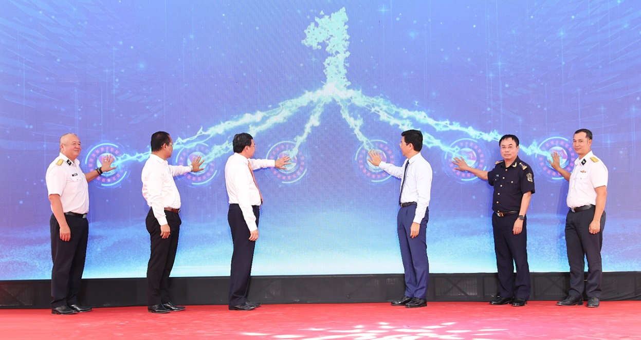 Cảng cạn Tân cảng - Mộc Bài chính thức vận hành, mở rộng “cửa ngõ xanh” logistics Việt Nam - Campuchia