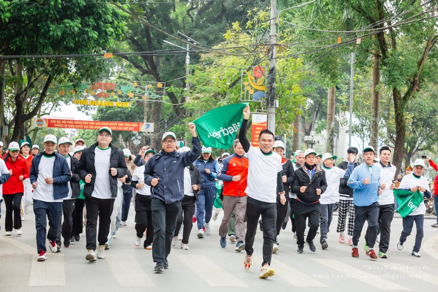 Kh&ocirc;ng kh&iacute; s&ocirc;i nổi khi c&aacute;c Th&agrave;nh Vi&ecirc;n Herbalife tham gia tại sự kiện