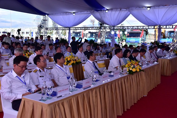 Quang cảnh lễ khởi c&ocirc;ng dụ &aacute;n Khu đ&ocirc; thị ven vịnh Cam Ranh, tỉnh Kh&aacute;nh H&ograve;a