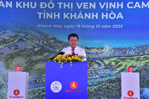 &Ocirc;ng Trần Phong- Ph&oacute; B&iacute; thư Tỉnh ủy, Chủ tịch UBND tỉnh Kh&aacute;nh H&ograve;a ph&aacute;t biểu