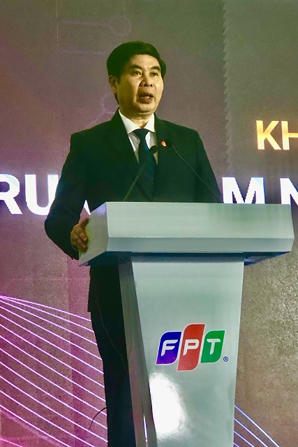 Ông Lâm Hải Giang phát biểu tại Lễ khởi công động thổ Dự án TTNC TTNT. Ảnh: Viết Hiền Ông Lâm Hải Giang phát biểu tại Lễ khởi công động thổ Dự án TTNC TTNT. Ảnh: Viết Hiền