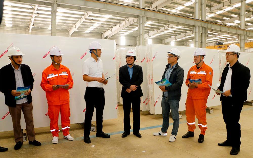 Đẩy mạnh chuyển đổi số trong quản lý, kinh doanh điện năng, qua đó nâng cao độ tin cậy cung cấp điện và chất lượng dịch vụ khách hàng Đẩy mạnh chuyển đổi số trong quản lý, kinh doanh điện năng, qua đó nâng cao độ tin cậy cung cấp điện và chất lượng dịch vụ khách hàng