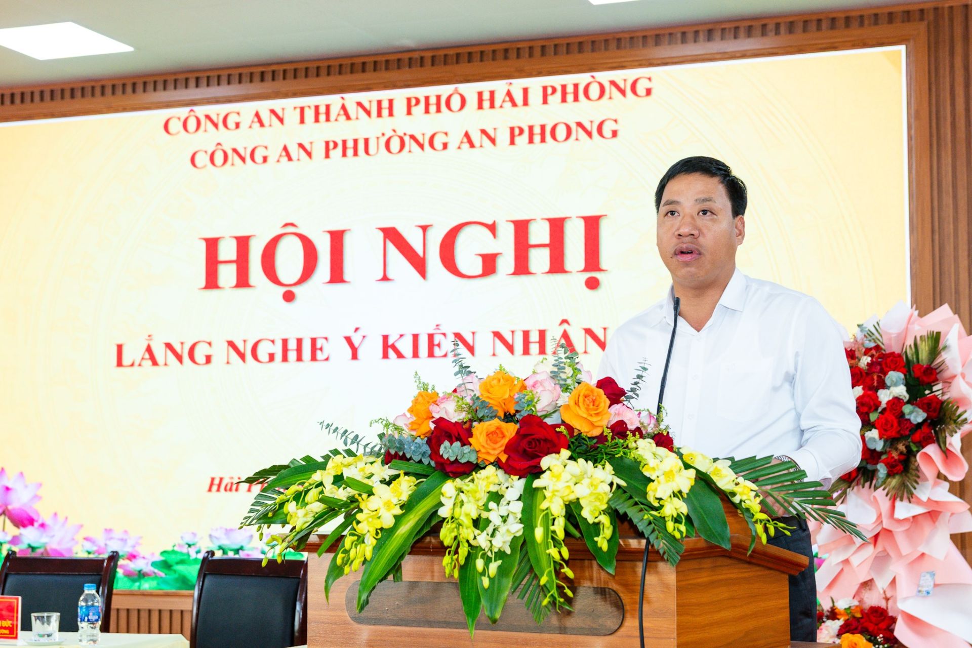 Đồng ch&iacute; L&acirc;m Văn Đạt - Chủ tịch UBND phường ph&aacute;t biểu.