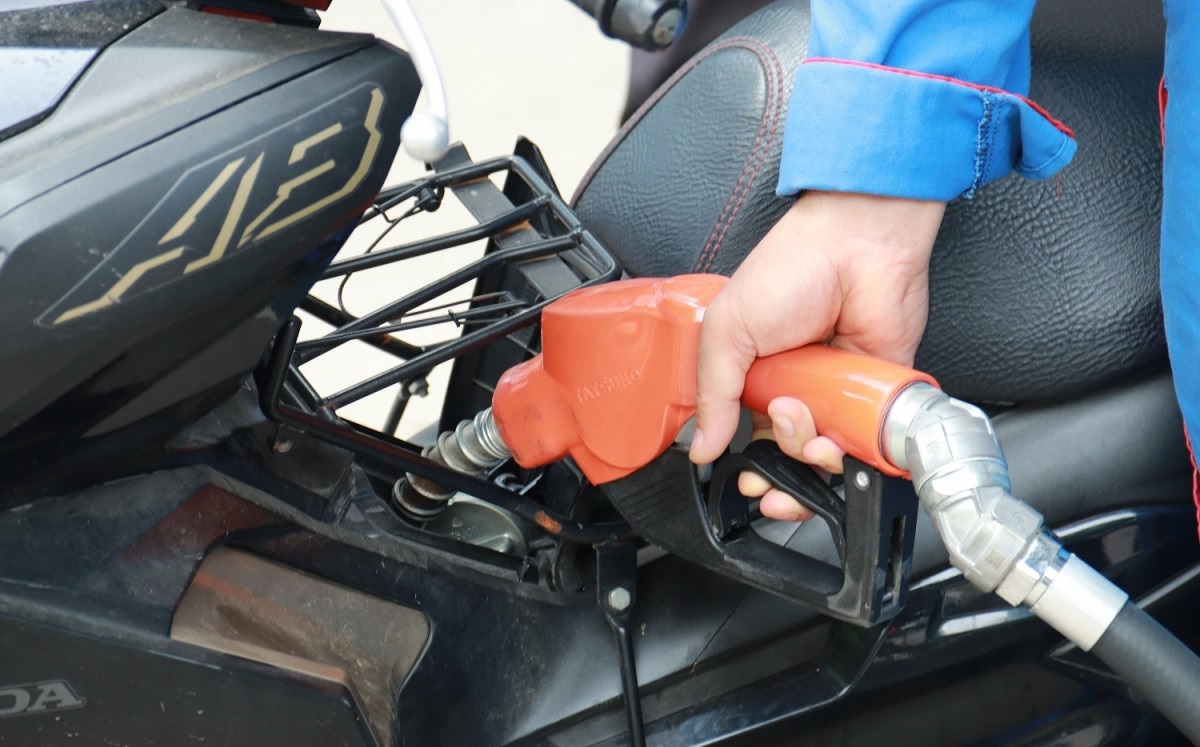 Giá xăng dầu hôm nay 19/12: Giá dầu thế giới tiế tục tăng trở. (Ảnh minh họa) Giá xăng dầu hôm nay 19/12: Giá dầu thế giới tiế tục tăng trở. (Ảnh minh họa)