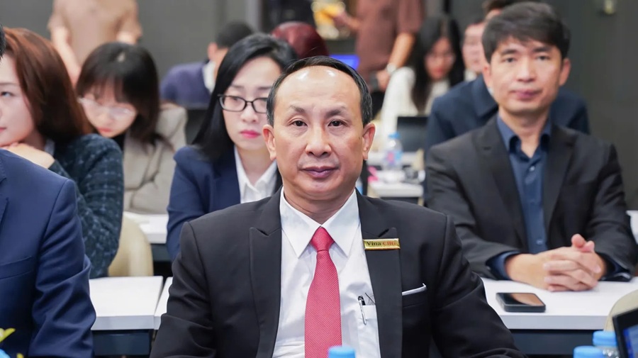 &Ocirc;ng Nguyễn Viết Hồng, Chủ tịch C&ocirc;ng ty Vina CHG