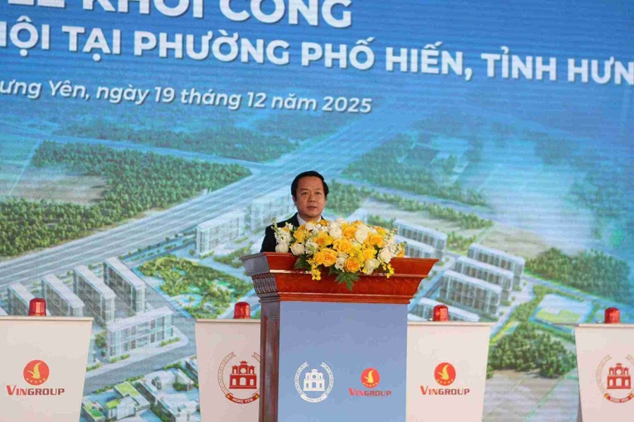 &Ocirc;ng Phạm Quang Ngọc - Chủ tịch UBND tỉnh Hưng Y&ecirc;n ph&aacute;t biểu tại lễ khởi c&ocirc;ng. Ảnh: Mai Hương